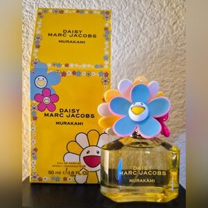 (NWOT) Marc Jacobs Daisy MURAKAMI Yellow Eau De Parfum ⭐️